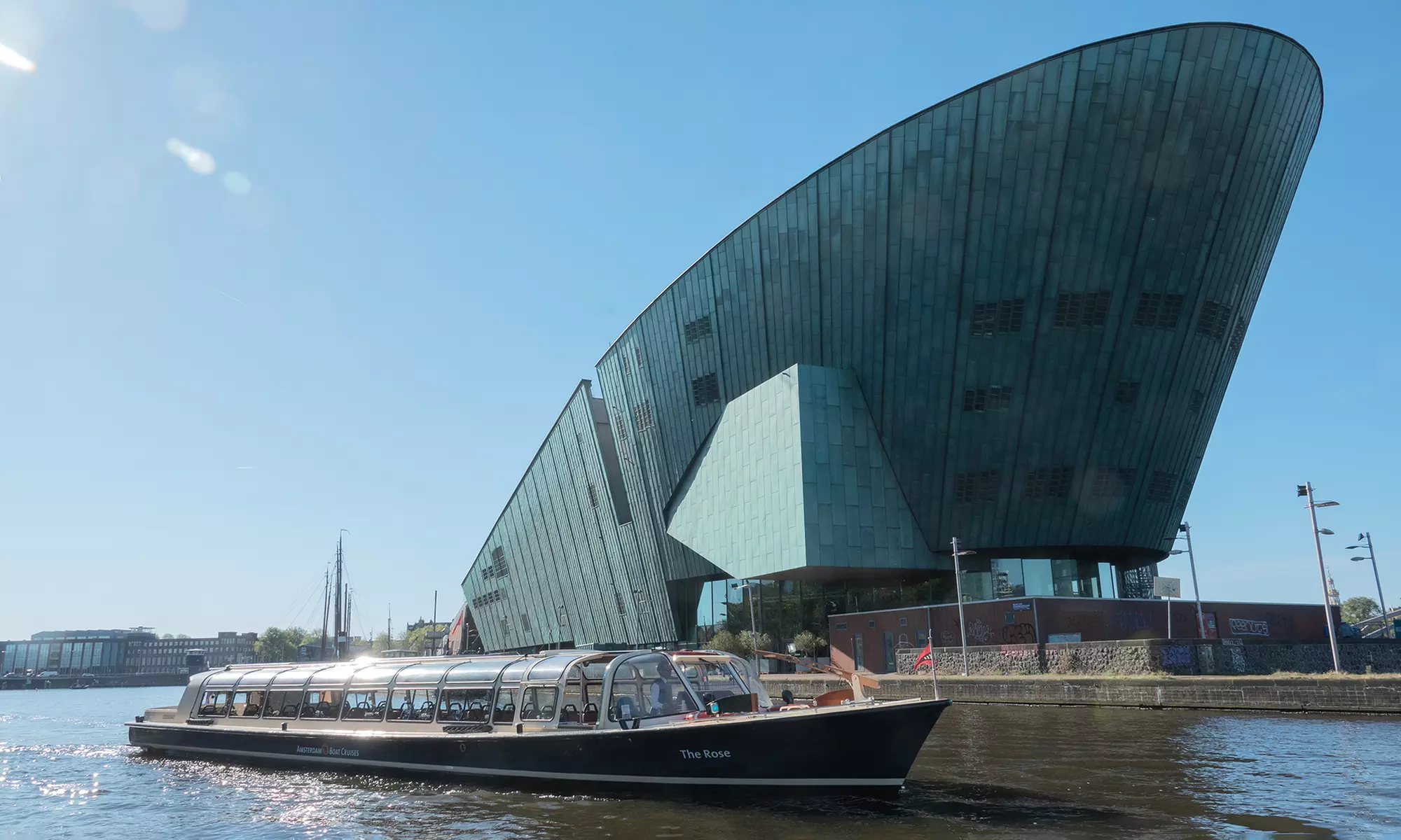 Ontdek de iconische grachten van Amsterdam: rondvaart van 75 minuten