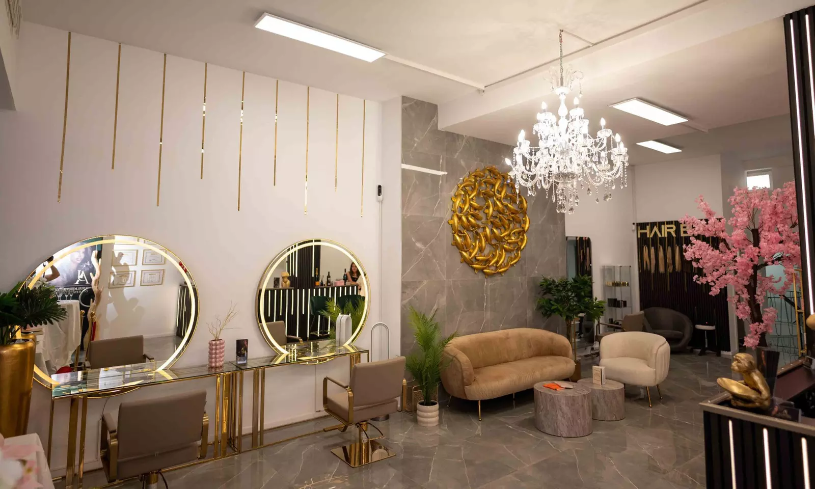 Wimpern- und/oder Augenbrauen-Lifting inkl. Färben für 1 Person