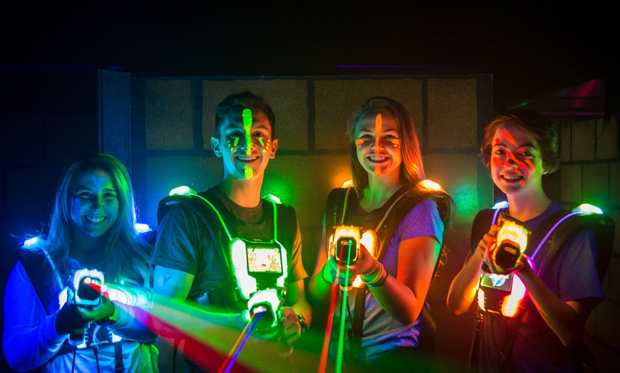 Image 22: 2 oder 4 Runden LaserTag inkl. Ausrüstung für 2 - 6 Personen 