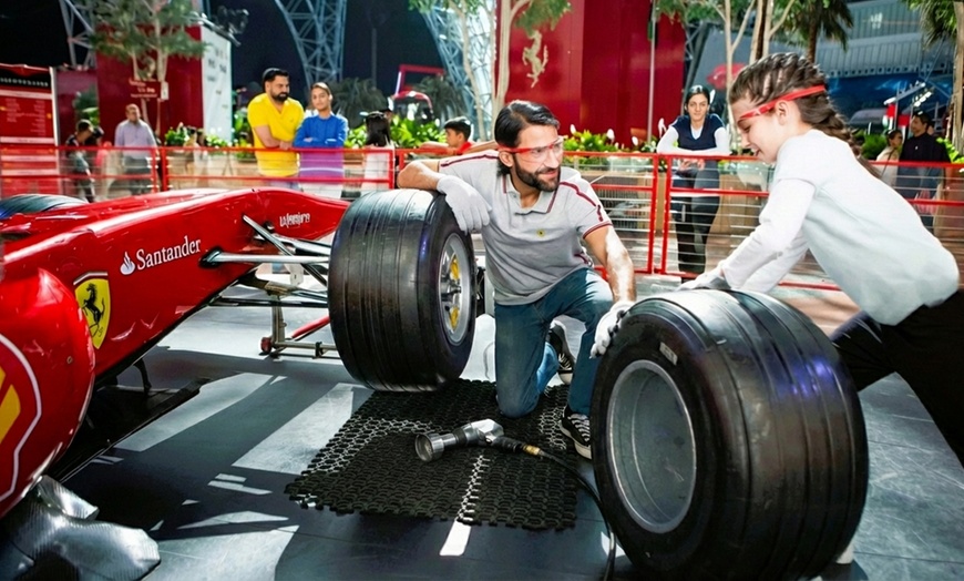 Image 9: Desert Smart Tourism: Flexible Yas Island Theme Park Access