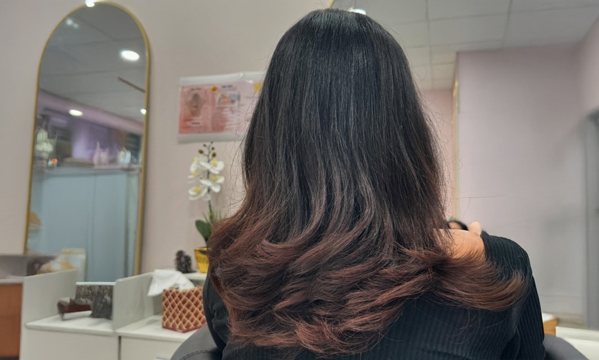 Image 5: Haircut + Shampoo, Conditioning & Blow-dry + Choice of Hair Color 