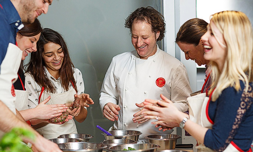 Image 1: L'atelier des Chefs Cookery Class