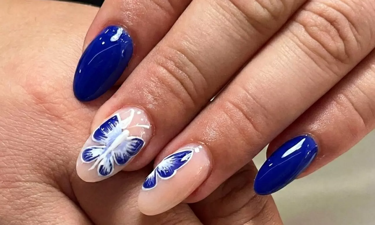 Manicura y pedicura normal o semipermanente en sesión o pack