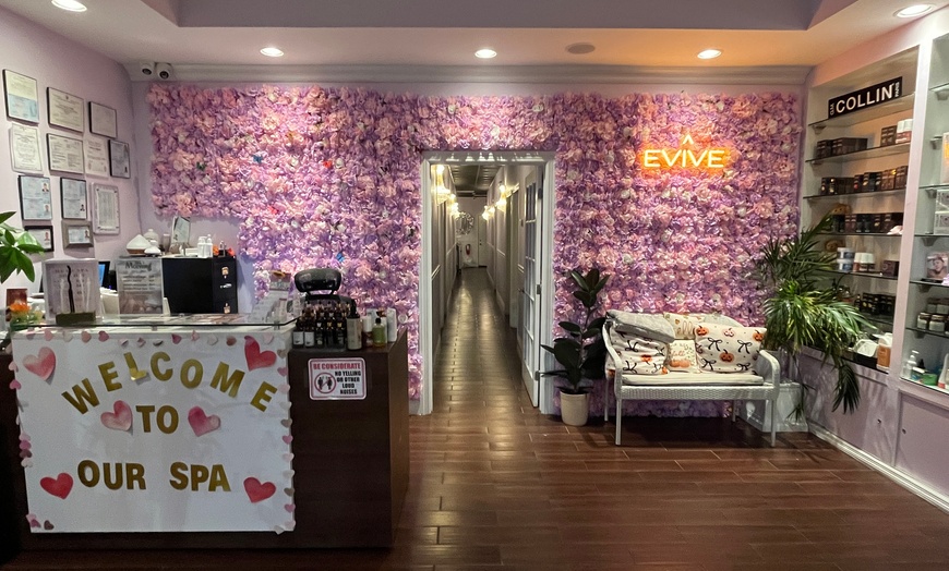 Image 4: Relax with a 50- or 60-Minute Massage at EVIVE Spa - Springfield