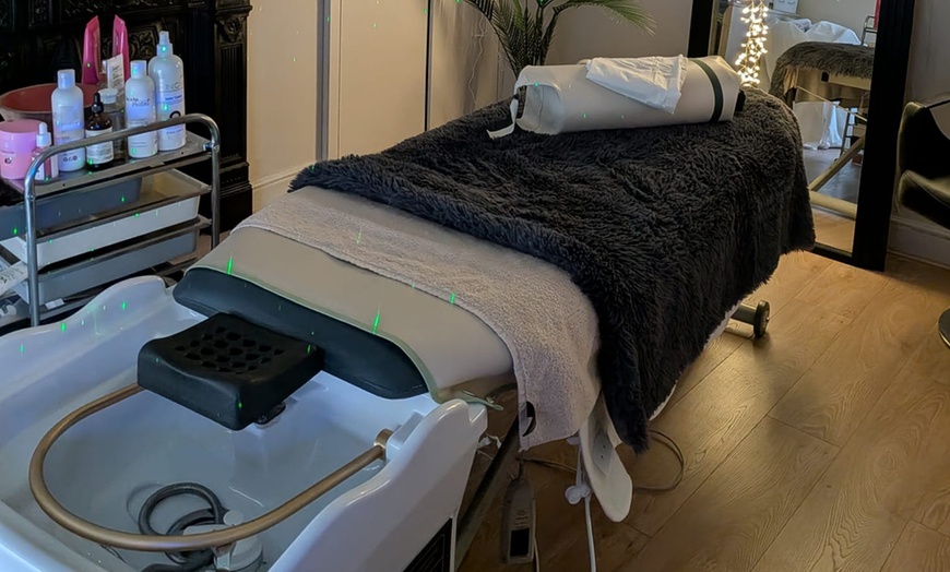 Image 2: Get 45- or 60-Min Japanese Head Spa & Facial, or 60/90-Min Head Spa