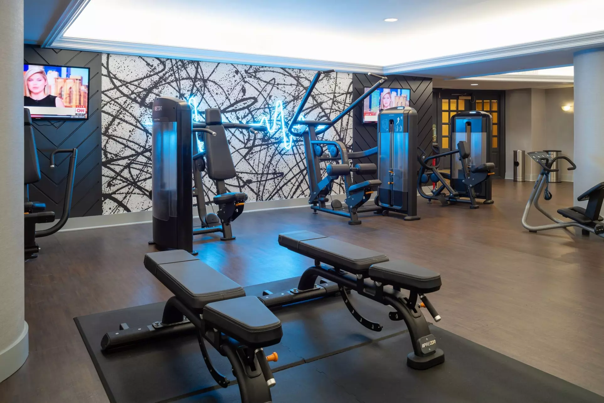 Stay in Austin, TX with Elegant Charm & Prime Downtown Location