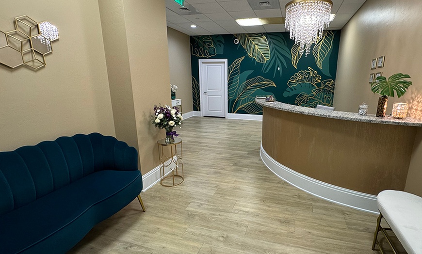 Image 3: 60-120 Minutes Lymphatic Session