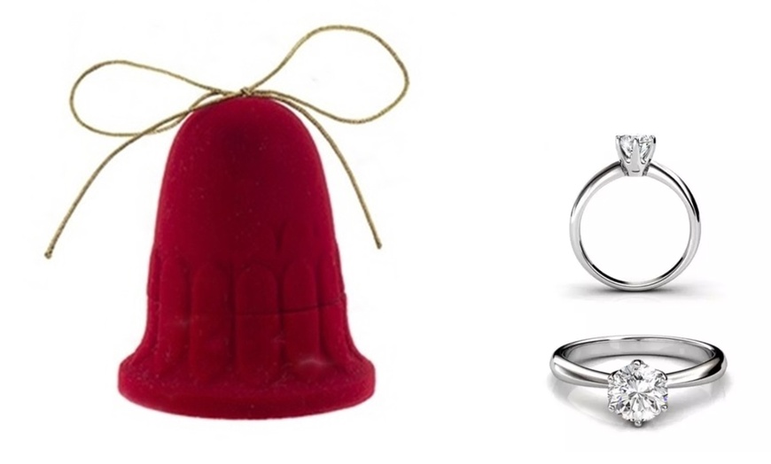 Image 1: Anello solitario con scatola natalizia