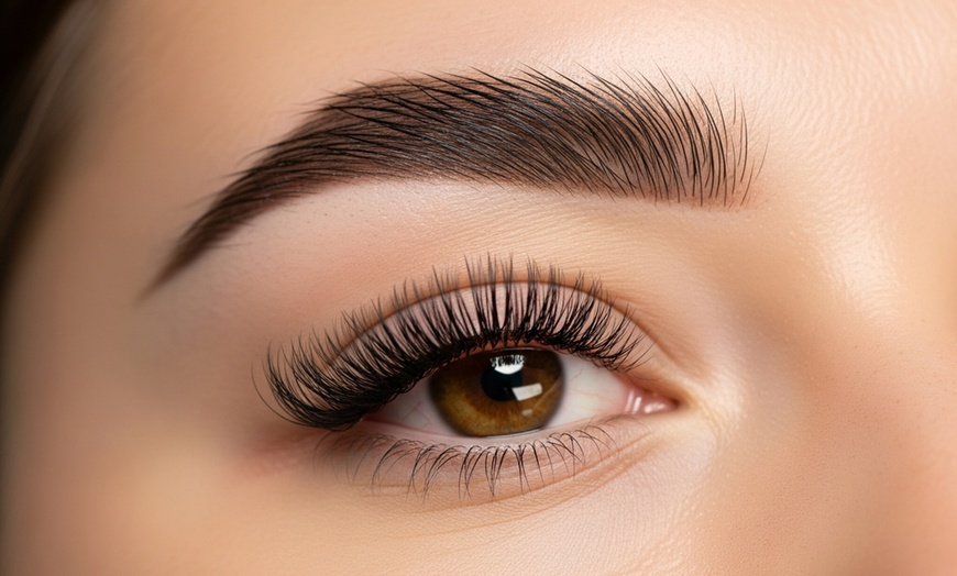 Image 2: Hasta 58% de dto. en Tinte de pestañas en Mimarte Estudio