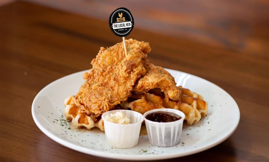 Image 10: Savor 10 or 20 Wings, 1 or 2 Entree, and Drinks!