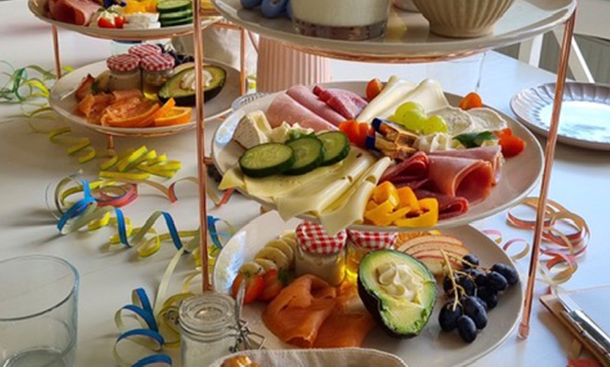 Image 7: Frühstücks-Etagere für 2 - 4 Personen