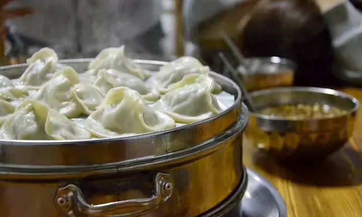 Explore Day or Night Flavors of Flushing Food Tour for Up to 4 People 
