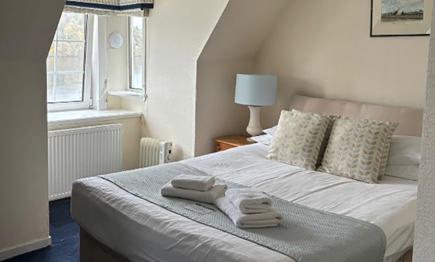 Image 2: Scotland: 2-3 Nights with Breakfast, 2 Course Dinner and Room Upgrade