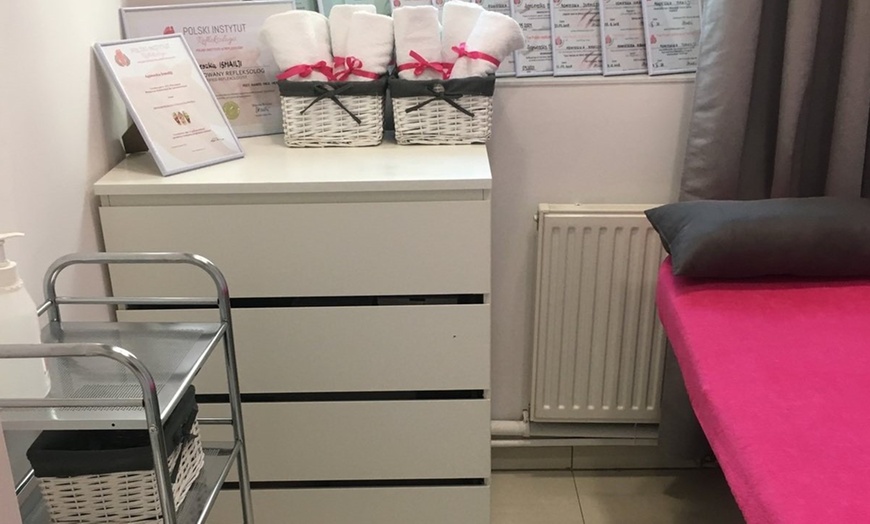 Image 5: Poczuj relaks z masażem refleksologicznym głowy lub stóp