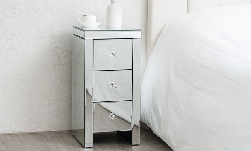 Image 6: Hollywood Mirrored Furniture range