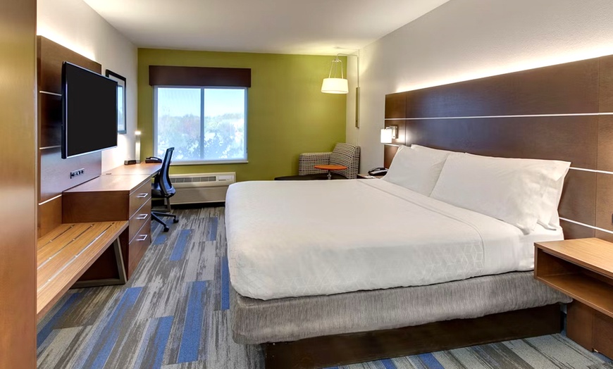 Image 7: Stay at Holiday Inn Express Fishkill–Mid Hudson Valley, NY