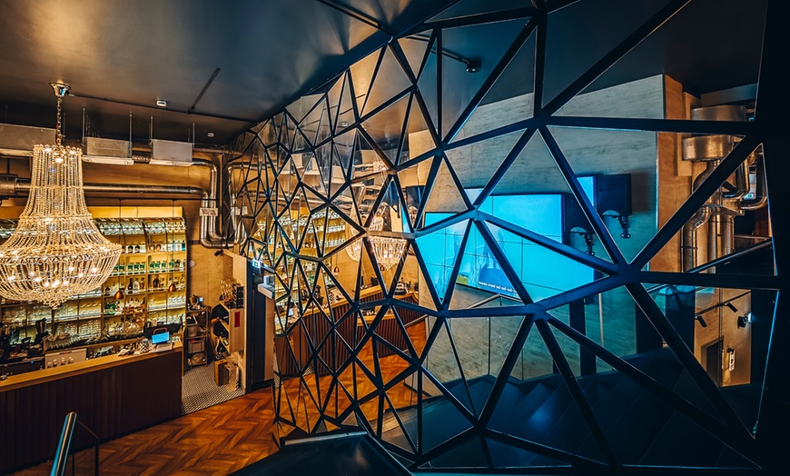 Image 7: Partybox Paket mit 3 Std. Karaoke und Prosecco für bis zu 14 Personen