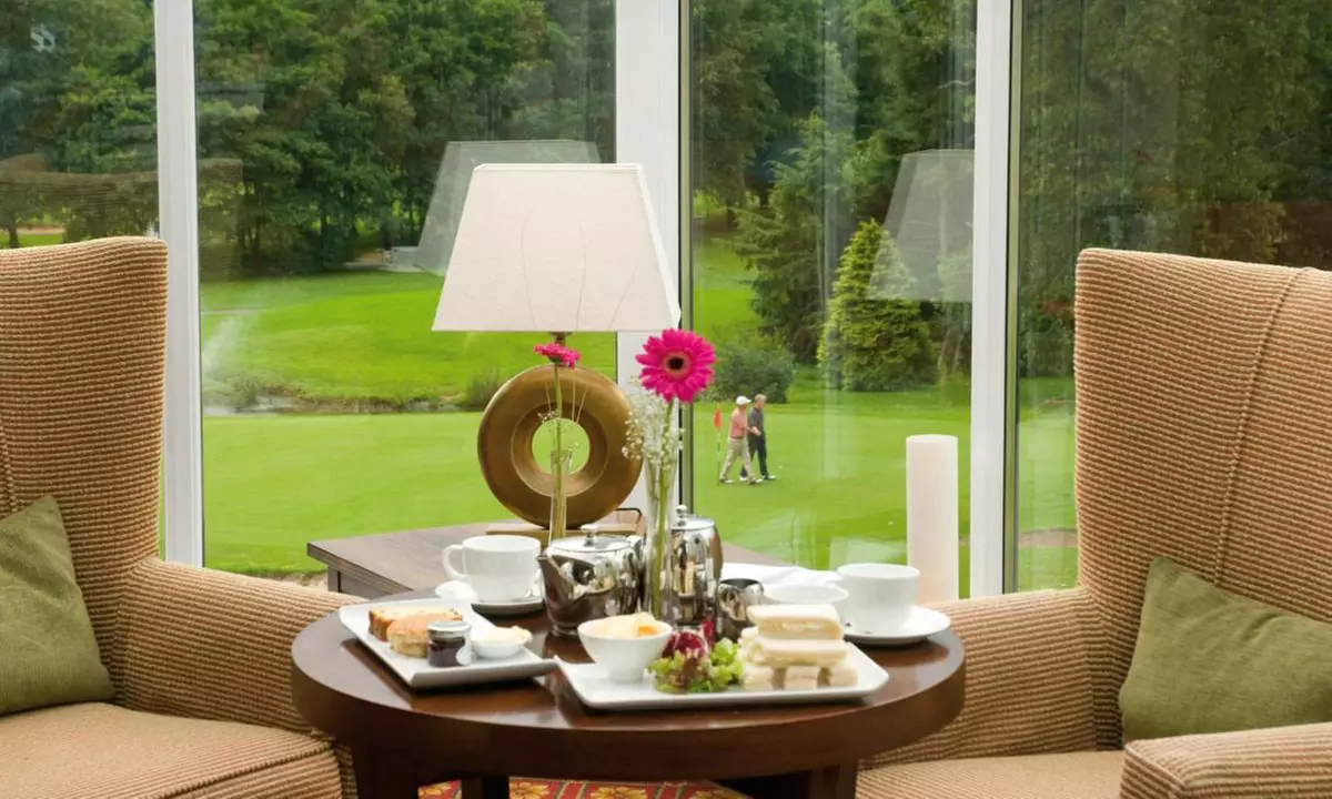 Shropshire: Stay for 2 with Breakfast, Prosecco & Spa Treatments