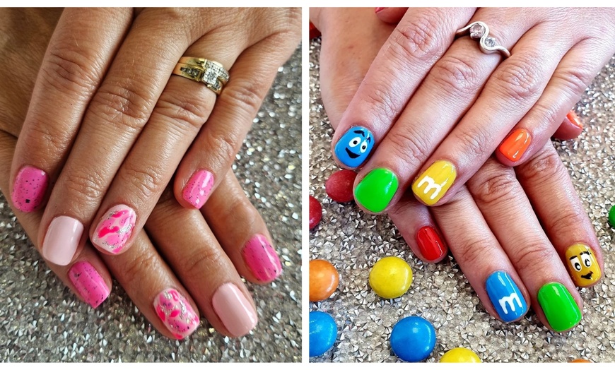 Image 2: Shellac Manicure or Pedicure at The Palace Near Tamworth 