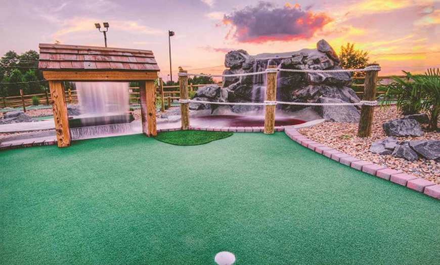Image 7: Unlimited Mini-Golf Pass at the Best 18-Hole Championship Course