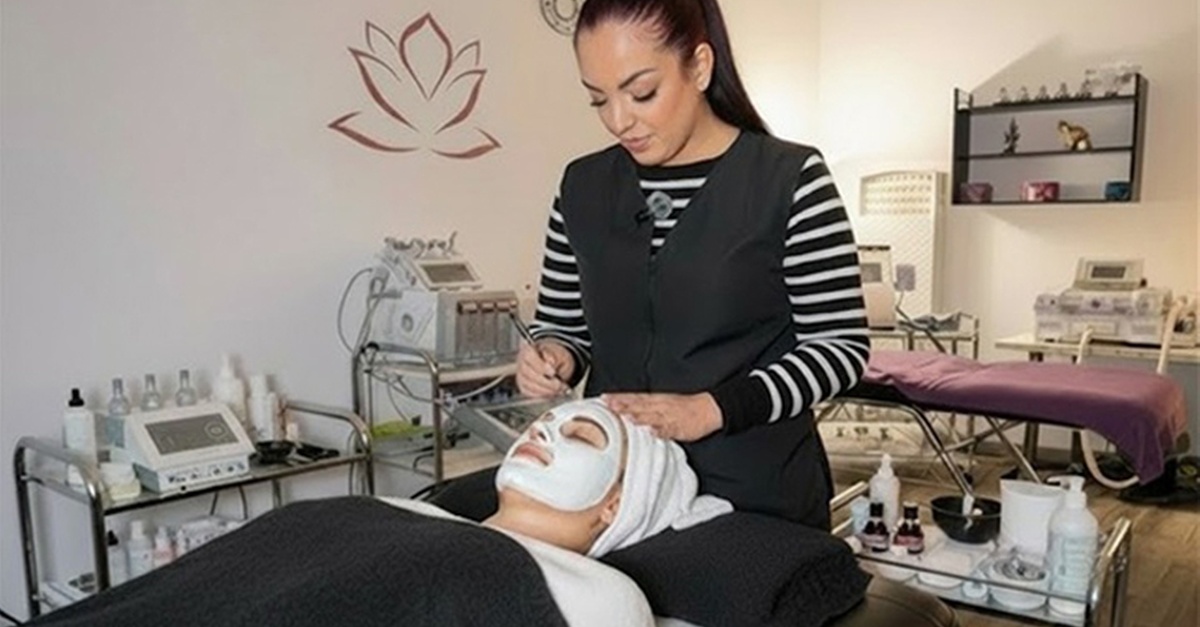 Tratamiento facial antienvejecimiento en Málaga
