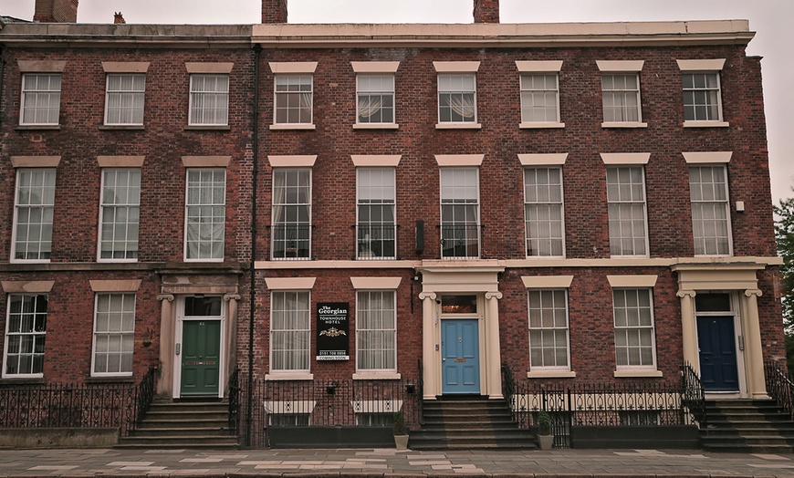 Image 2: Boutique Hotel in Central Liverpool