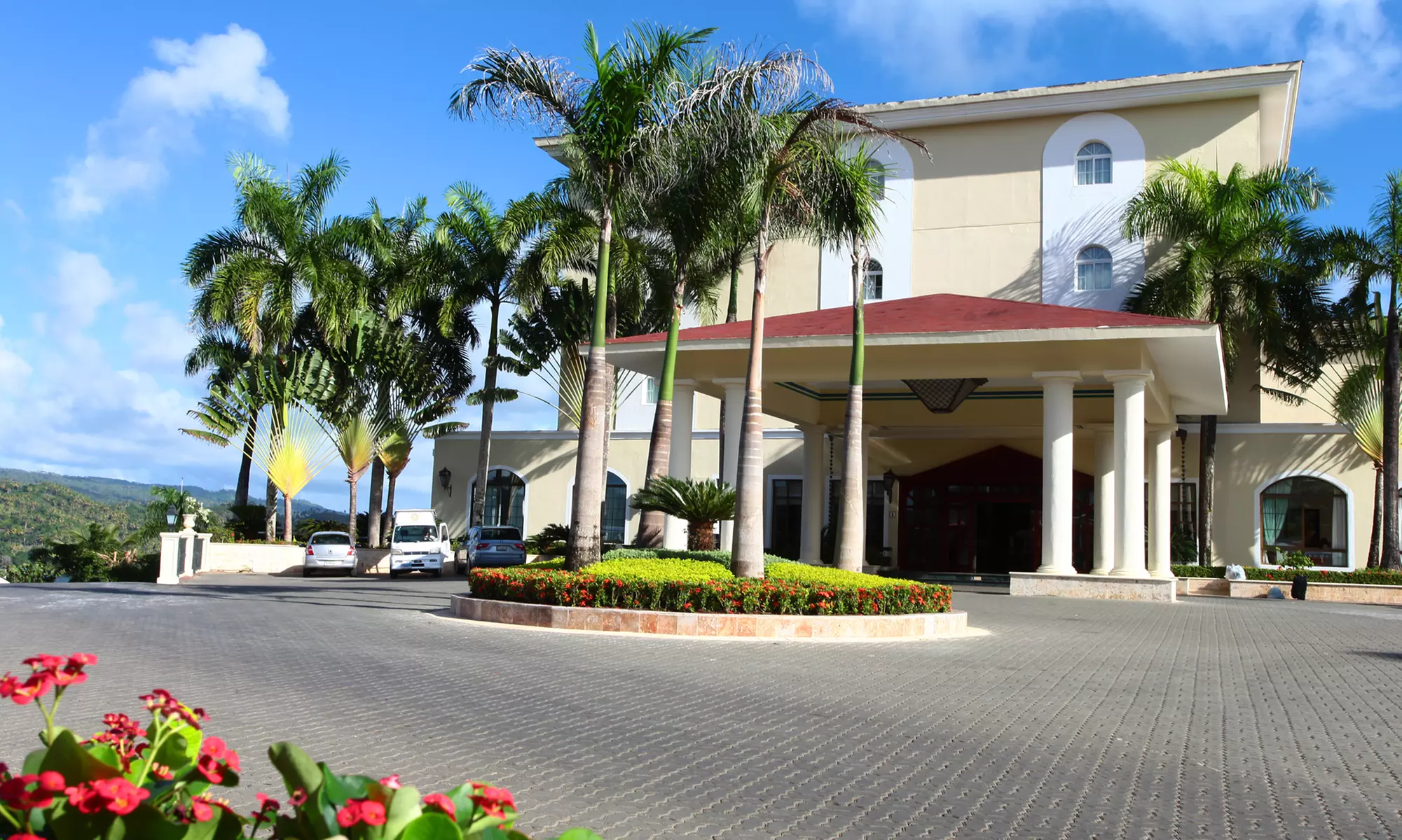 ✈ 4-Night All-Inclusive Dominican Republic Vacation with Airfare