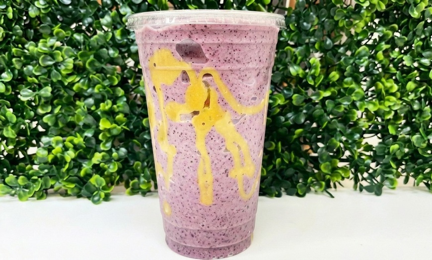 Image 5: One or Two Pack of Smoothies &  Small Salads or 10, 30, or 50 Credit