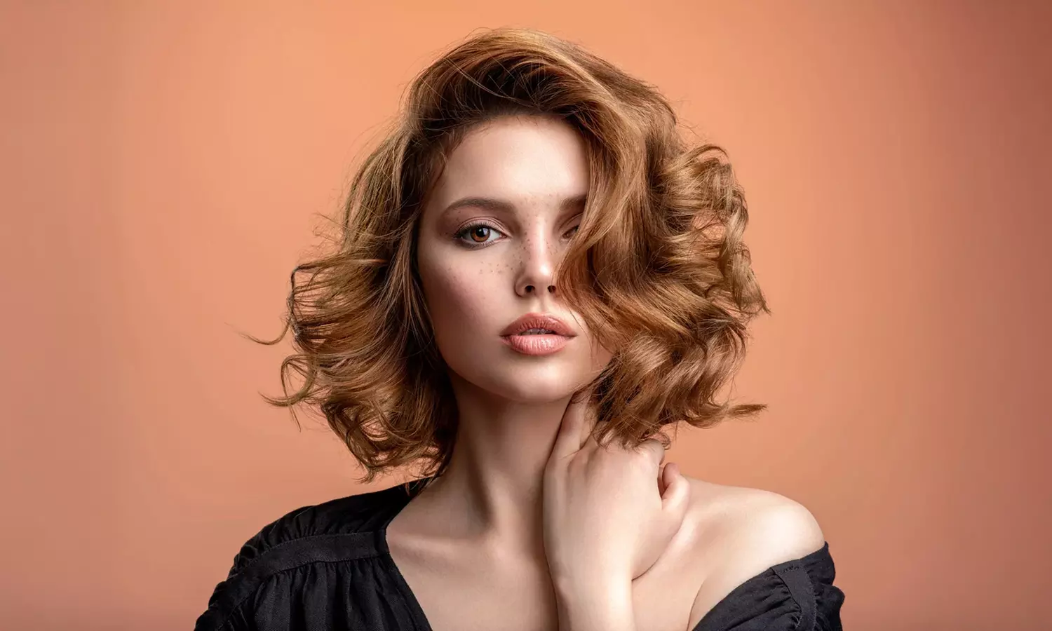 Sesión de peluquería con lavado, corte y secado, tinte o mechas