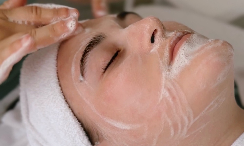 Facial Services at The Skin Institute Internationalé
