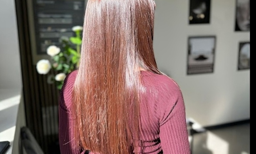 Image 9: Sesión de peluquería con opción a corte, tinte o mechas para 1