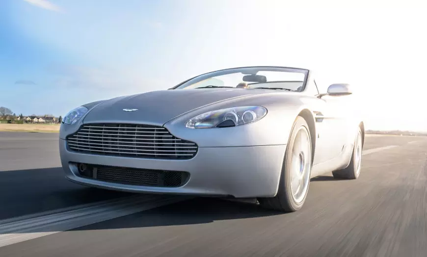 Image 5: Sports or Supercar Driving Experience 3, 6 or 9 Miles in 1, 2 or 3 Car