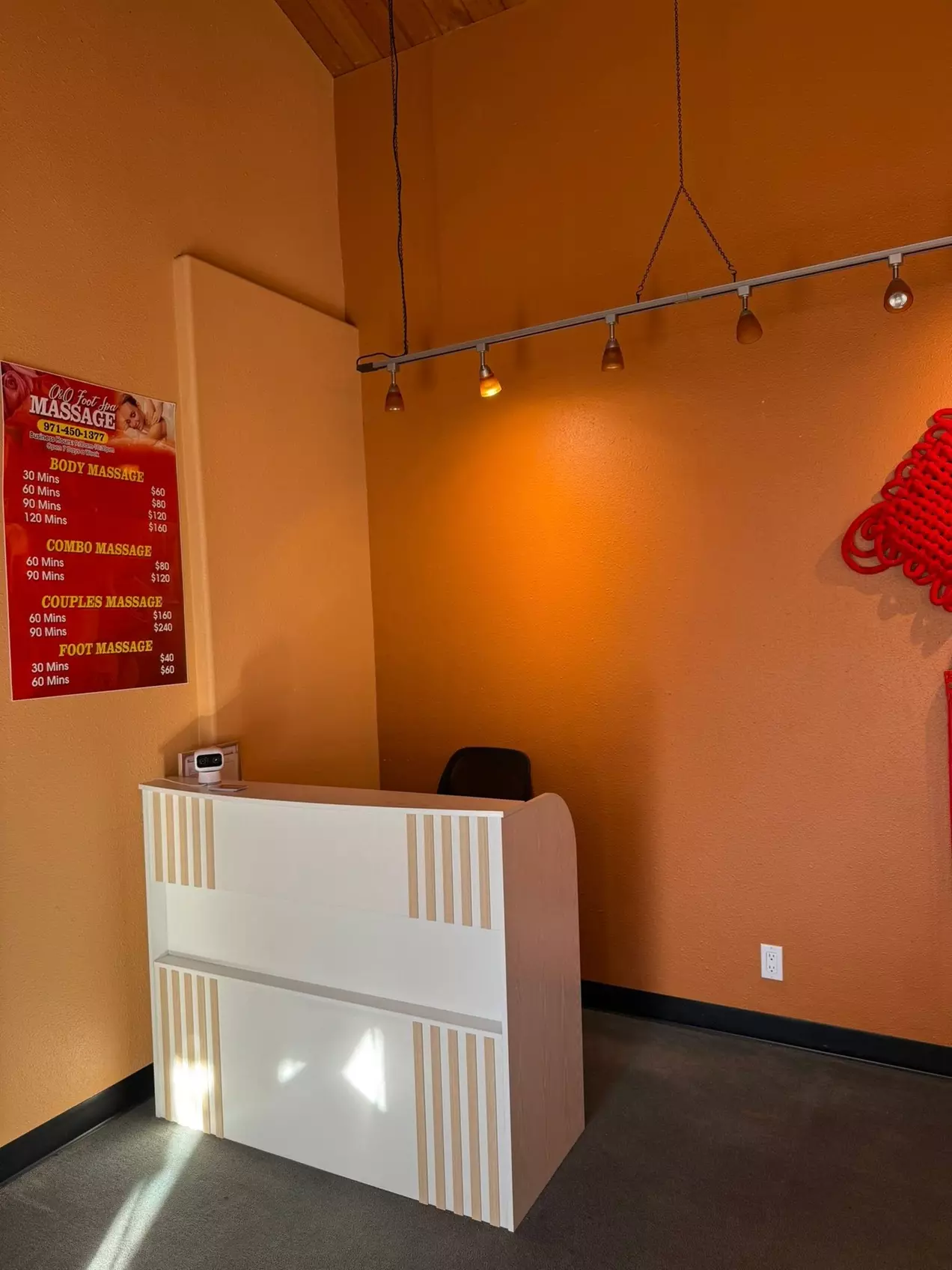 Q & Q Foot Spa: Massage with Hot Stones & Bonus $10 Gift Card