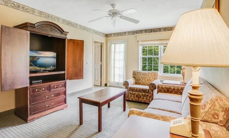 Image 18: Member-Only Deal: Winter Retreat with Indoor Pools & Nearby Snow Fun