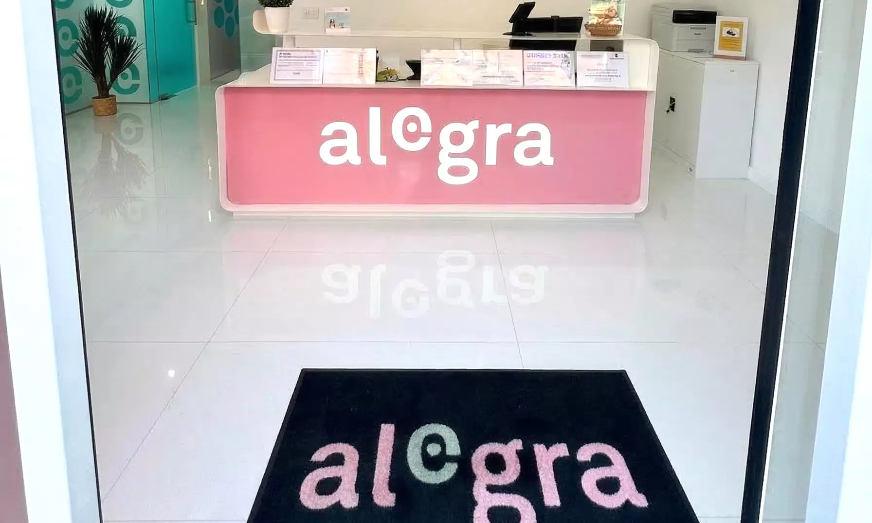 Limpieza bucal con diagnostico y revisión con opción a blanquamiento