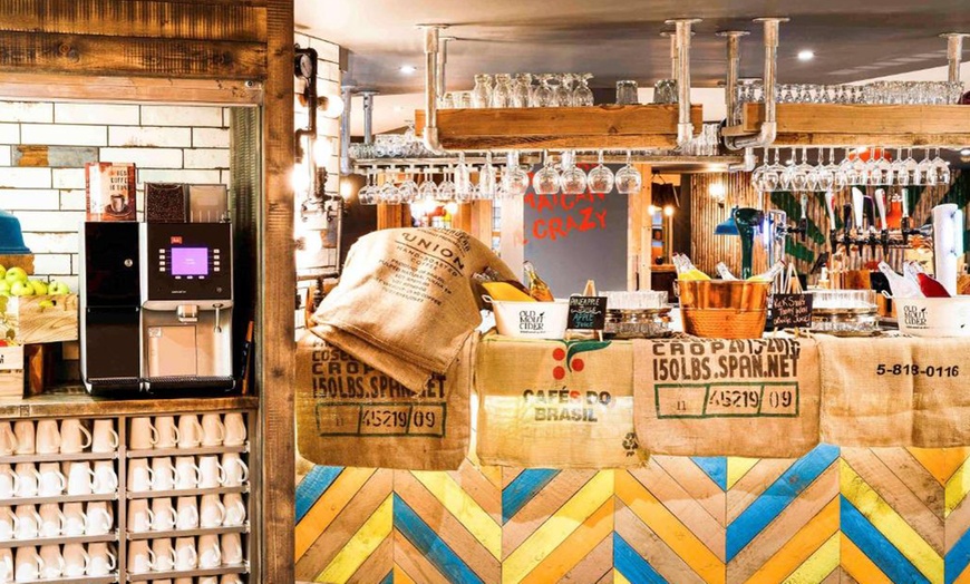 Image 10: Manchester: Standard Double Room with Breakfast