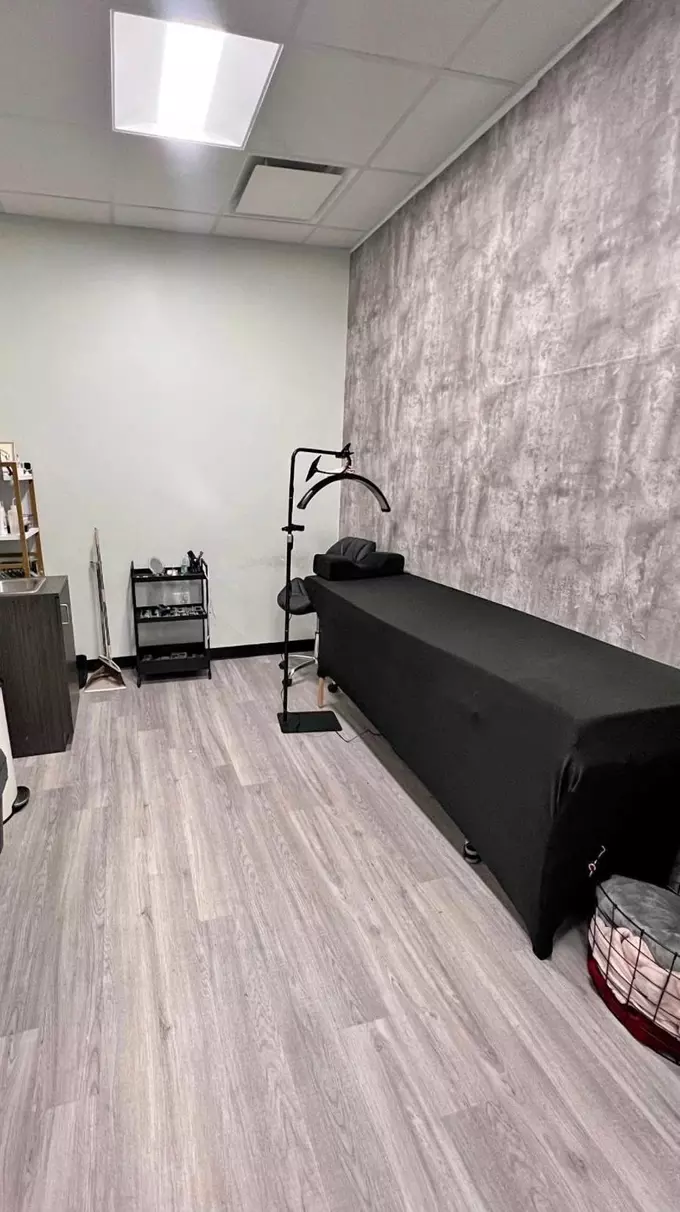 Up to 61% Off on 60 Min Swedish or Deep Tissue Massage at Glow girl beauty bar - Primary Image