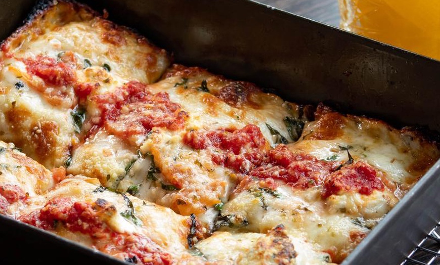 Image 5: Explore Craft Beers with a Flight of 4 and a Pint for 1, 2, or 4