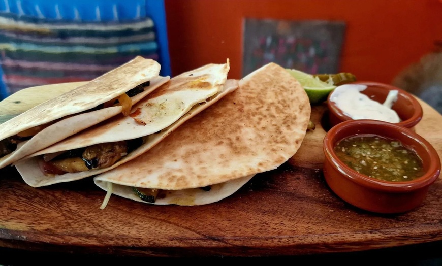 Image 2: Authentische mexikanische Burrito nach Wahl inkl. Country Potatoes