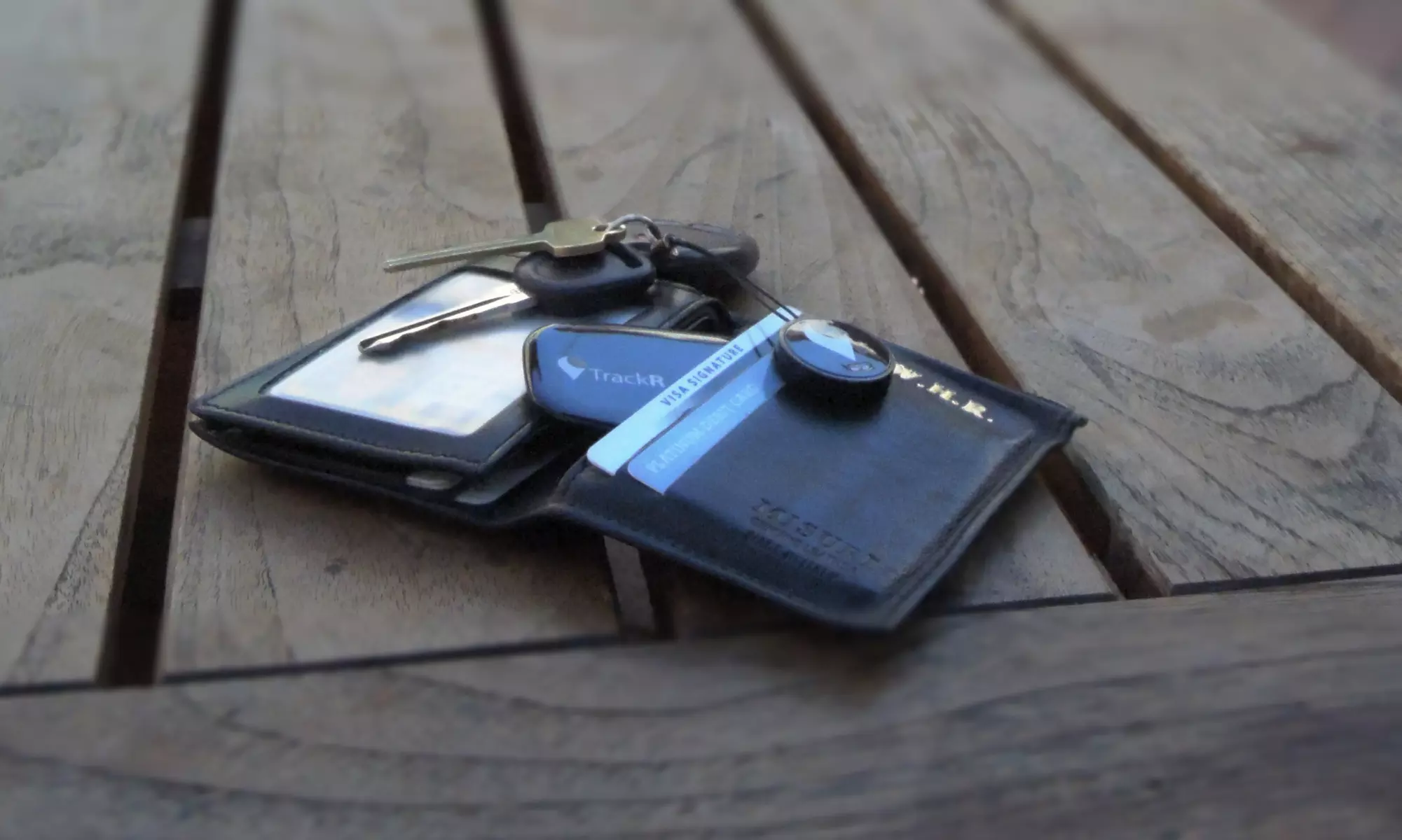 TrackR Keys or Wallet Device with GPS Crowd Mobile App Tracking System - Primary Image