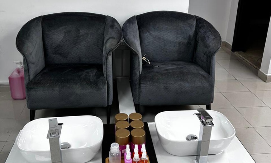 Image 5: Pamper Yourself: Choice of 2, 4, or 8 Beauty Services for Total Glow