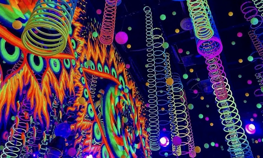 Image 7: Wink World at AREA15 – Multi-Sensory Infinity Rooms