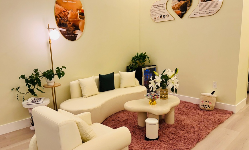 Image 3: Rejuvenating Head Spa & Aromatherapy Experiences at Yi Spa