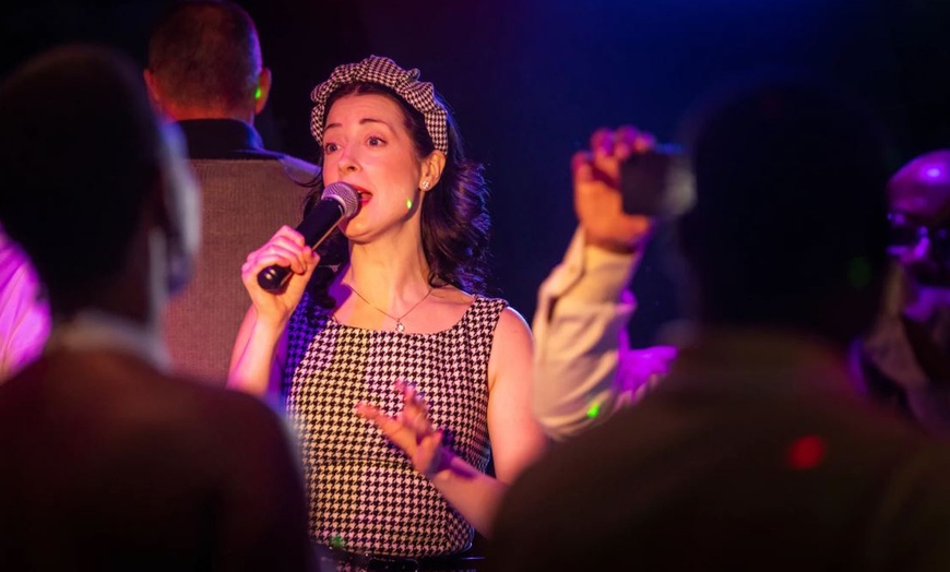Image 15: River cruise on the Thames with live music and canapés