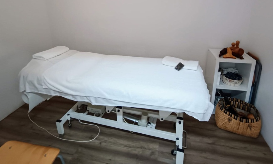 Image 10: Hasta 9 sesiones de electroestimulación y masaje drenante en Les Corts