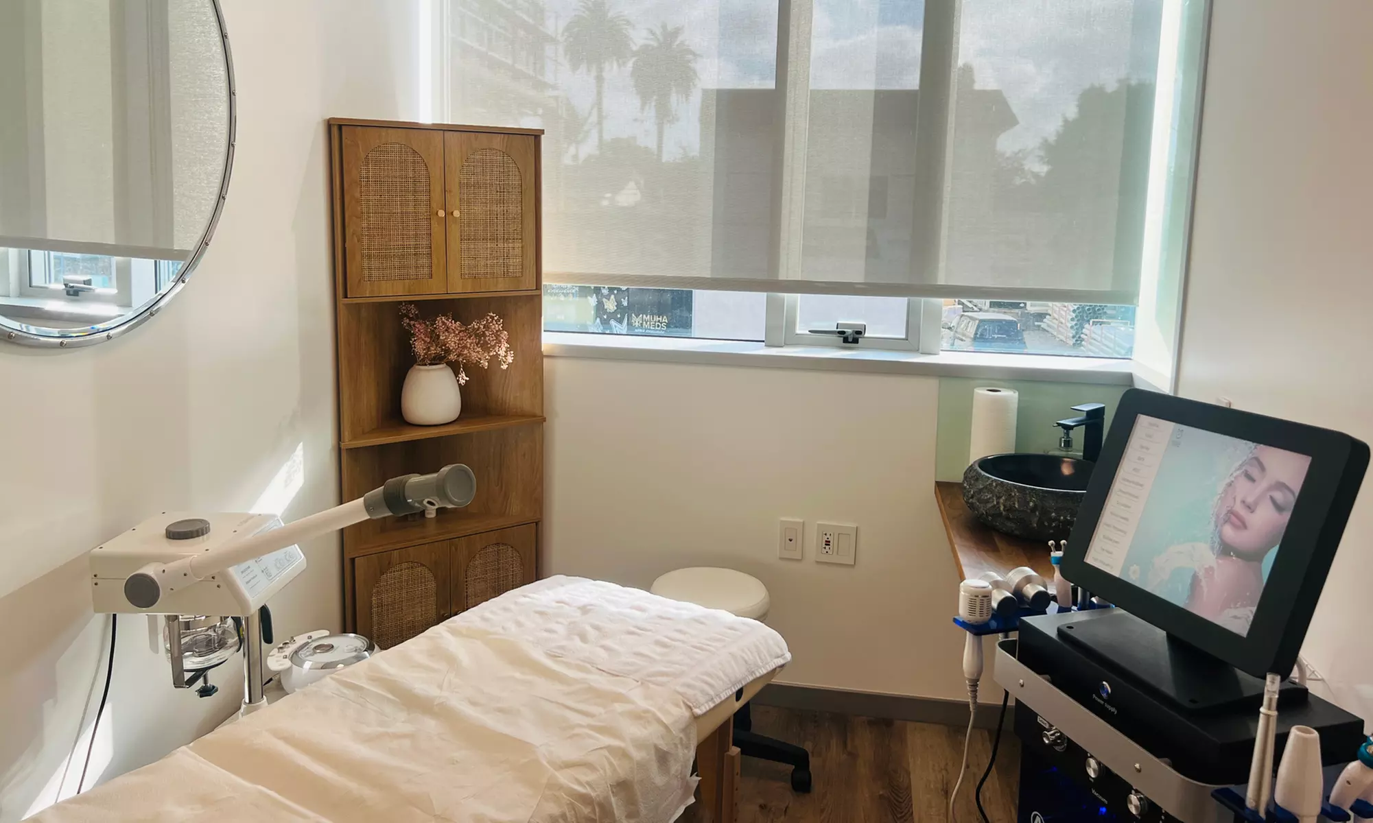 40,60, or 80-Min One Signature, Deluxe, or Platinum HydraFacial