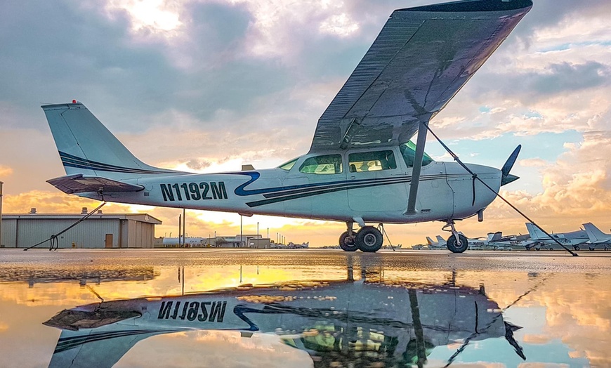 Image 3: Discover The Best Views Of Miami On a Private Airplane Tour