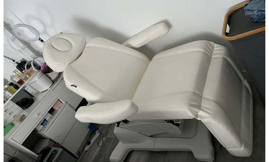 Image 5: Enhance Your Smile with 0.5ml, 1ml & Russian Lips Filler Options