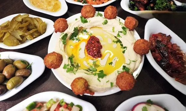 Libanesisches 4-Gänge-Menü „Reise durch den Orient“ für 1-4 Personen