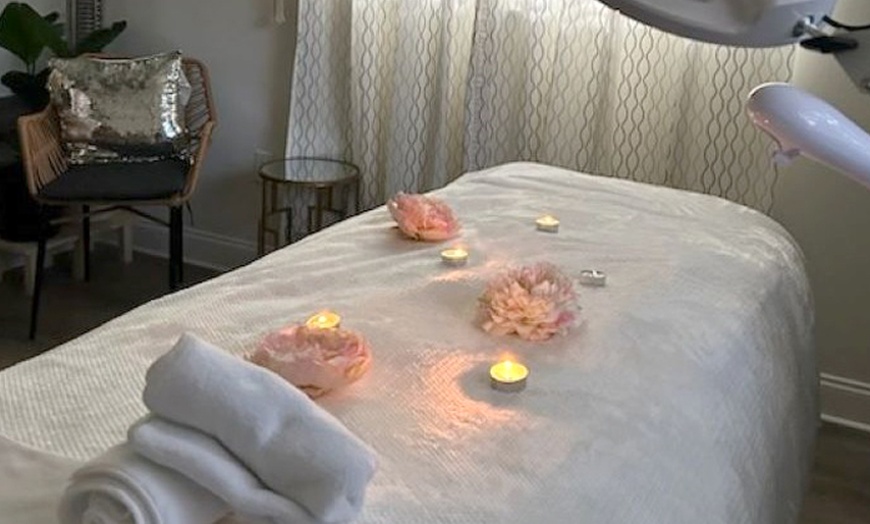 Image 5: 60 Min Microdermabrasion Facial w/ Mask+LED Therapy - 1, 3/ 5 Sessions